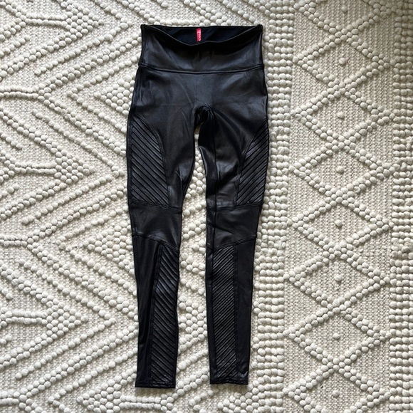 SPANX Pants - SPANX faux leather moto leggings